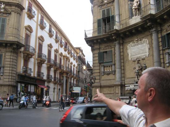 Кругом одни мопеды!