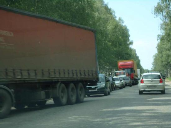 Очередь на въезд в город