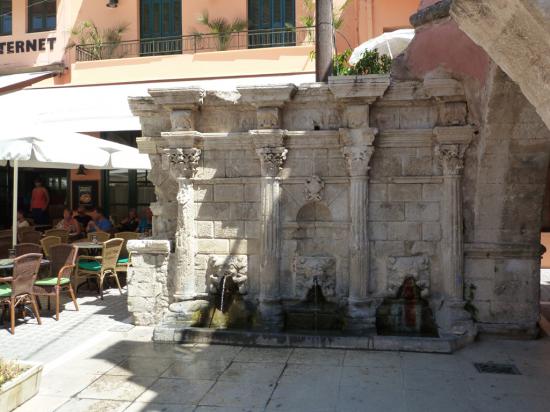 венецианский фонтан