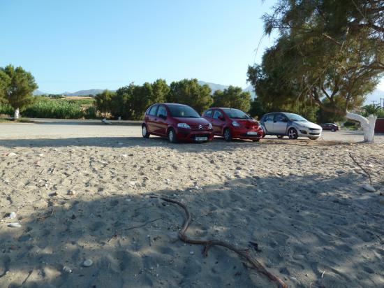 стоянка перед пляжем