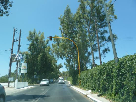 в городах везде "предупреждающие" светофоры