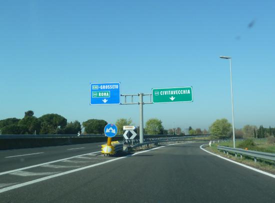 Хорошо, здесь не ошиблись, иначе вернулись бы в Рим