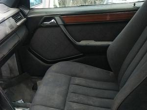 Цена на автомобиль с пробегом Mercedes E 3.0 (43 AMG Estate) cедан 1994 г.в. 159 000 руб. в Омске