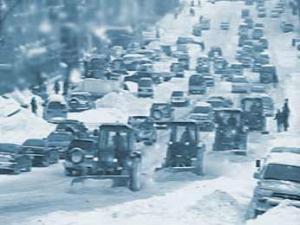 Снегопад вносит поправки в движение автомобилей в Поволжье