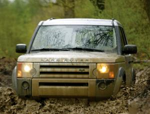 Водитель Land Rover убил двух младенчиков и скрылся