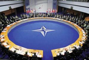 НАТО осуждает действия России в отношении Грузии
