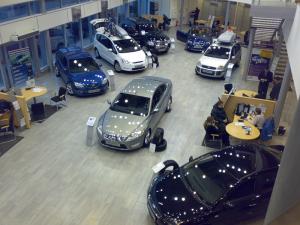 Автосалоны в России увеличили продажи авто от GM