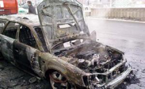 В Греции подожгли автомобиль российских дипломатов
