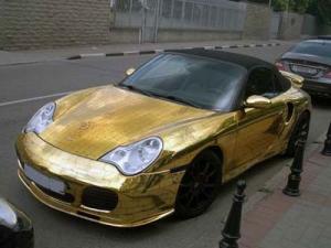 В Москве угнали Porsche отделанный читым золотом