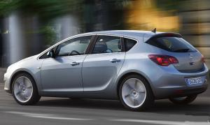 Opel показал внешний вид нового хэтчбека Astra Opel показал внешний вид нового хэтчбека Astra