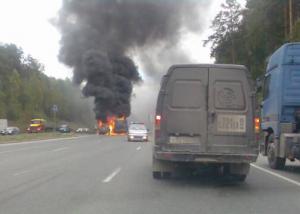 Движение на МКАД, перекрытое из-за горевшего бензовоза, восстановлено