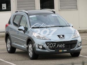 В Сети появились фото обновленного "универсала" Peugeot 207 