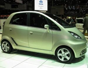 Самый дешевый авто Tata Nano будут продавать в России