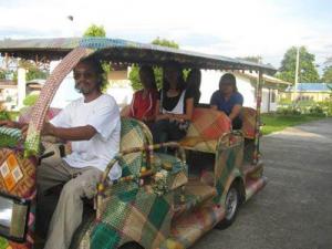 Такси из бамбука на  биотпливе из кокосов