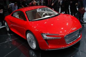 Выпуск электросуперкара Audi e-tron будет ограничен
