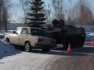 Десантники на БМД переехали  Жигули