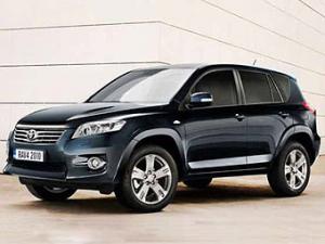 В Сети выложены фото обновленного кроссовера Toyota RAV4