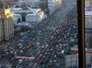 Власти Москвы запретят въезд старых авто 