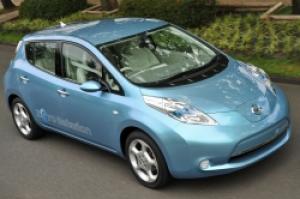 Объявлены цены на электромобиль Nissan Leaf