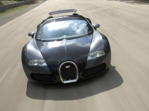 Bugati Veyron сравнили с уродливой свиньей