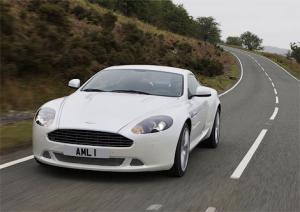 В Сети появились фото обновленного суперкара DB9 от Aston Martin