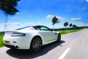 В честь победы в Нюрбургринге Aston Martin выпустила облегченный V8 Vantage  