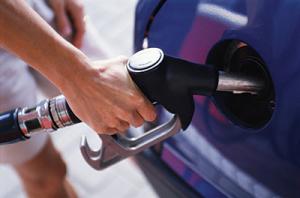 ГИБДД и МЧС не могут решить сколько бензина заправлять в бак автомобиля