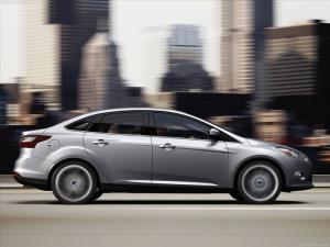 Информация о новых комплектациях и ценах на Ford Focus 2011 года