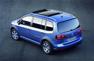 В Европе можно приобрести Volkswagen Touran в виде внедорожника