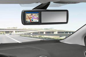 Ford оснащает зеркала заднего вида GPS-навигаторами