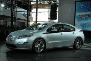 Chevrolet Volt получил титул автомобиля 2011 года