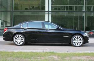 BMW 5-Series-самый безопасный авто 2010 года