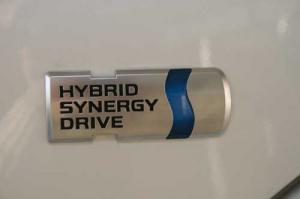 Владельцам гибридов в Москве готовят кучу льгот