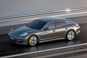 Представлен самый мощный Porsche Panamera Turbo S