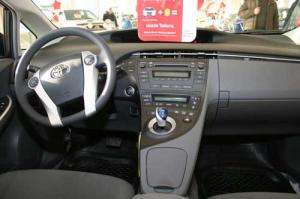 Автомобили Toyota будут работать на базе Windows Azure