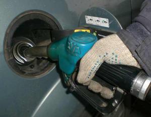 Забота о водителях-причина роста цен на бензин