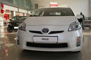 Розеточный вариант Toyota Prius от 32000 долларов