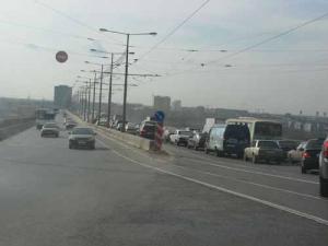 Московским водителям разъяснили как двигаться по выделенным полосам