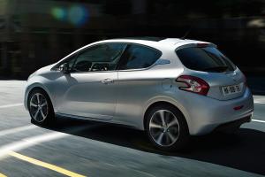 Peugeot 208 создает новый стиль авто