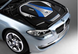 Гибридный BMW 5-й серии вышел на автоподиум