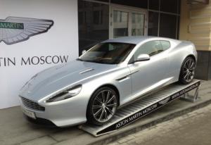 Москвичам презентовали Aston Martin V8 Vantage S от 188 тыс. евро