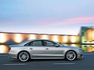 Прием заказов на Audi S8 от 5 338 800 рублей