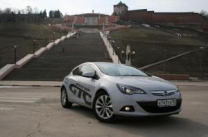 Премия за лучший дизайн у Opel Astra GTC