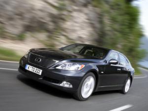 30 июля выйдет на автоподиум новый Lexus LS