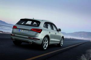 Объявлены модификации и цены на обновленный Audi  Q5