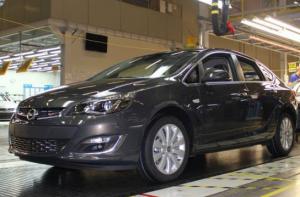 Седан Opel Astra по-питерски