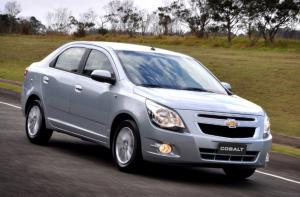 Chevrolet объявляет цену на Cobalt.