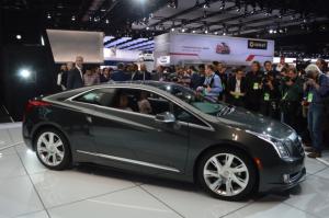 Cadillac ELR - первый красавец автосалона в Детройте