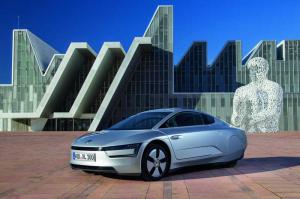 Гибрид Volkswagen XL1 готовят к показу в Женеве