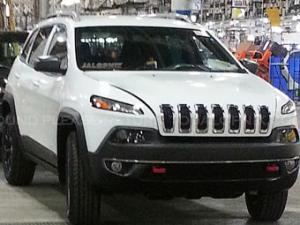 Новый Jeep Cherokee полностью обновил внешний вид